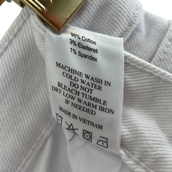 Just USA NWOT High Rise Distressed Denim Shorts Size XS - Picture 7 of 8